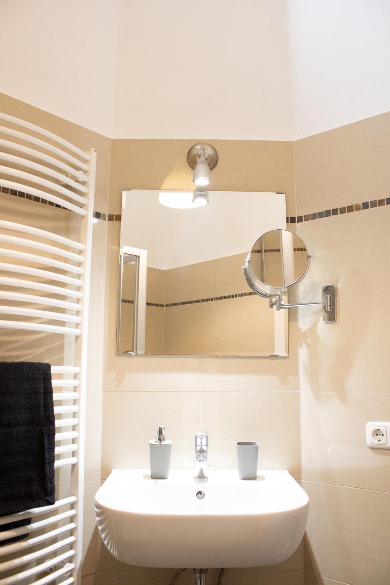 Apartment Wiesbaden Mitte, Zentral Am Park, Congresscenter 5 Min, Bahnhof 10Min Екстер'єр фото